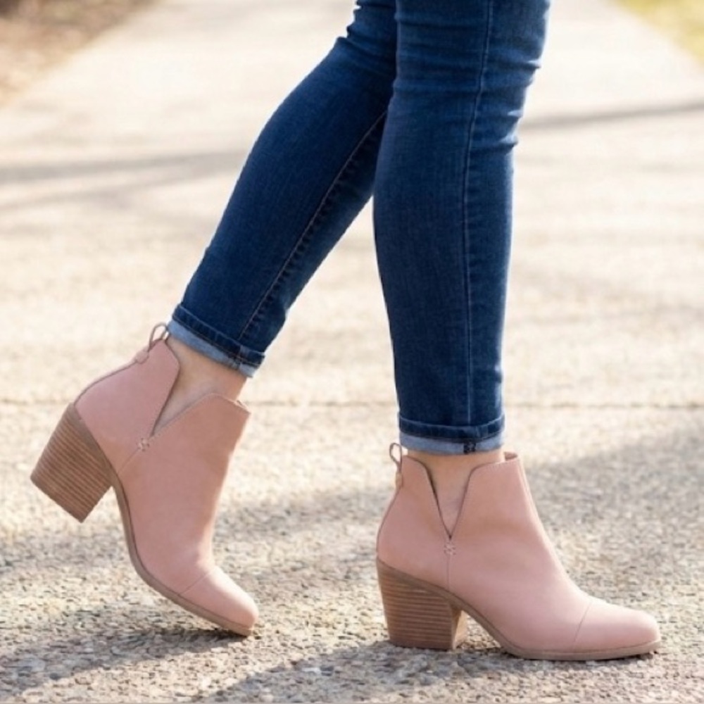 TOMS Women's Pink Ankle Boots - Picture 1 of 9